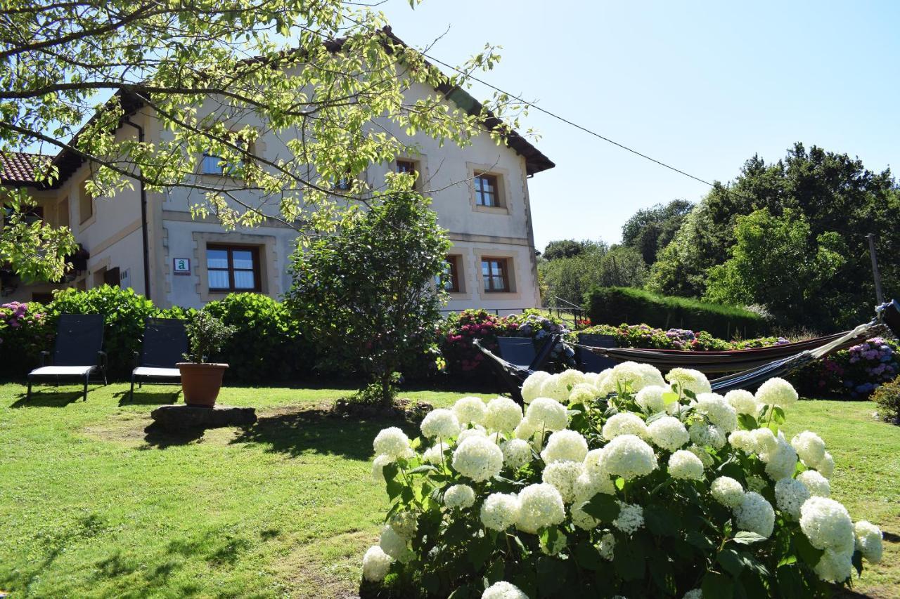 Apartamentos Rurales La Taberna Matienzo Buitenkant foto