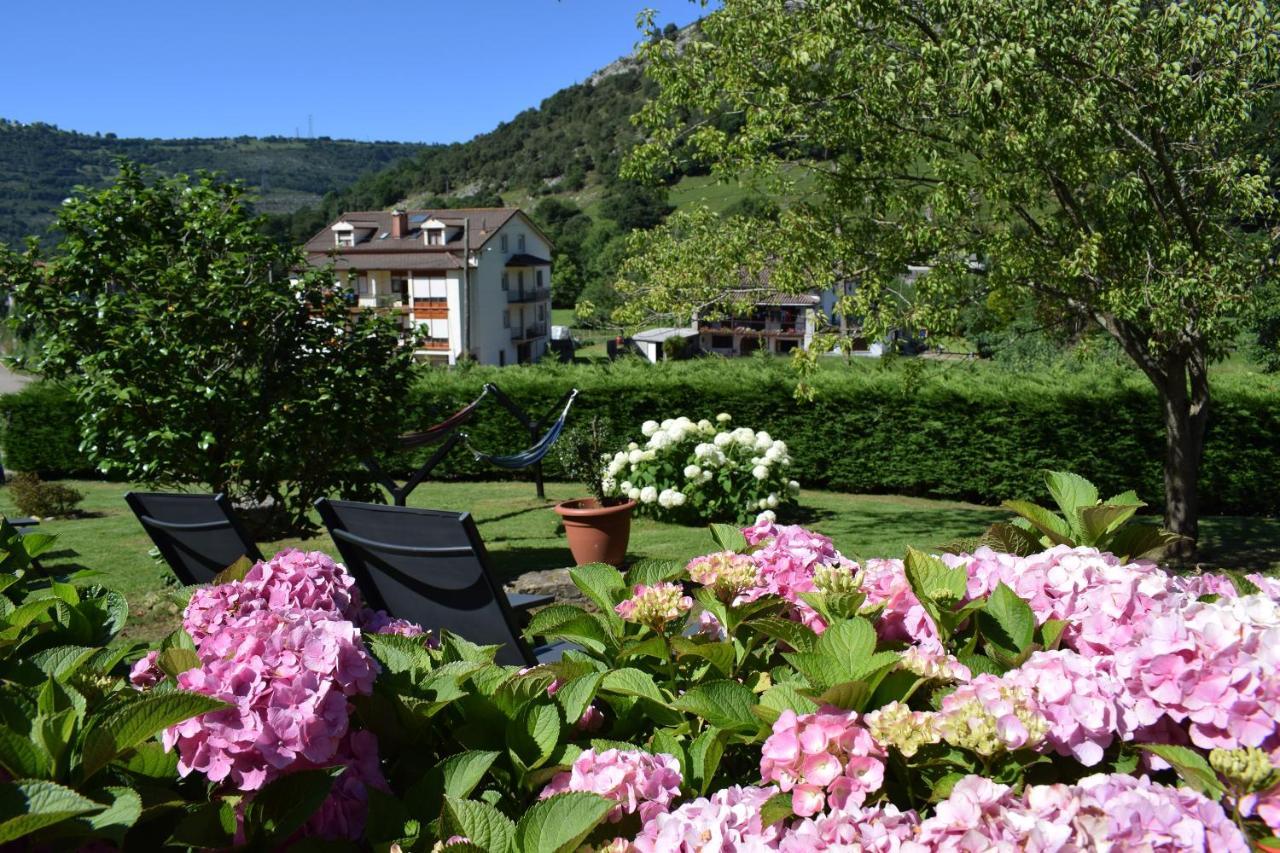 Apartamentos Rurales La Taberna Matienzo Buitenkant foto